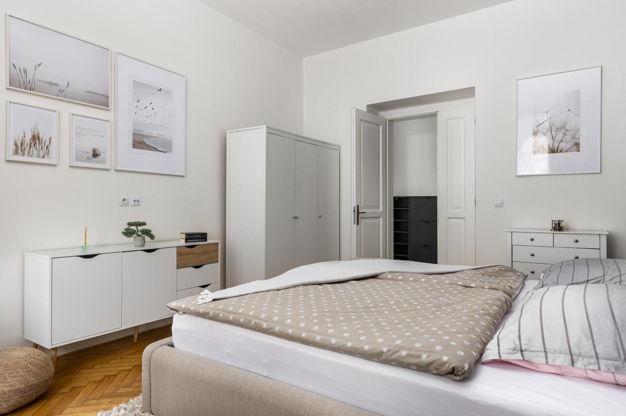 Stay2Gether City Buzz Apt - O2 Arena - Sleeps 6 Prague Exterior photo